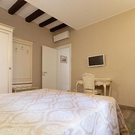 Doge'S House Apartment เวนิส ภายนอก รูปภาพ