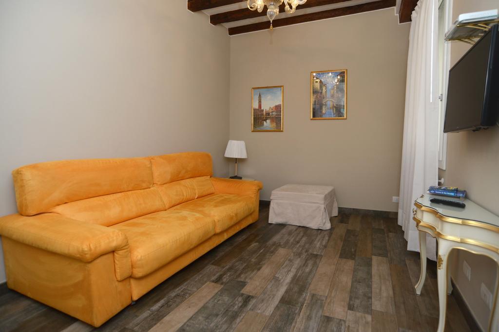 Doge'S House Apartment เวนิส ภายนอก รูปภาพ